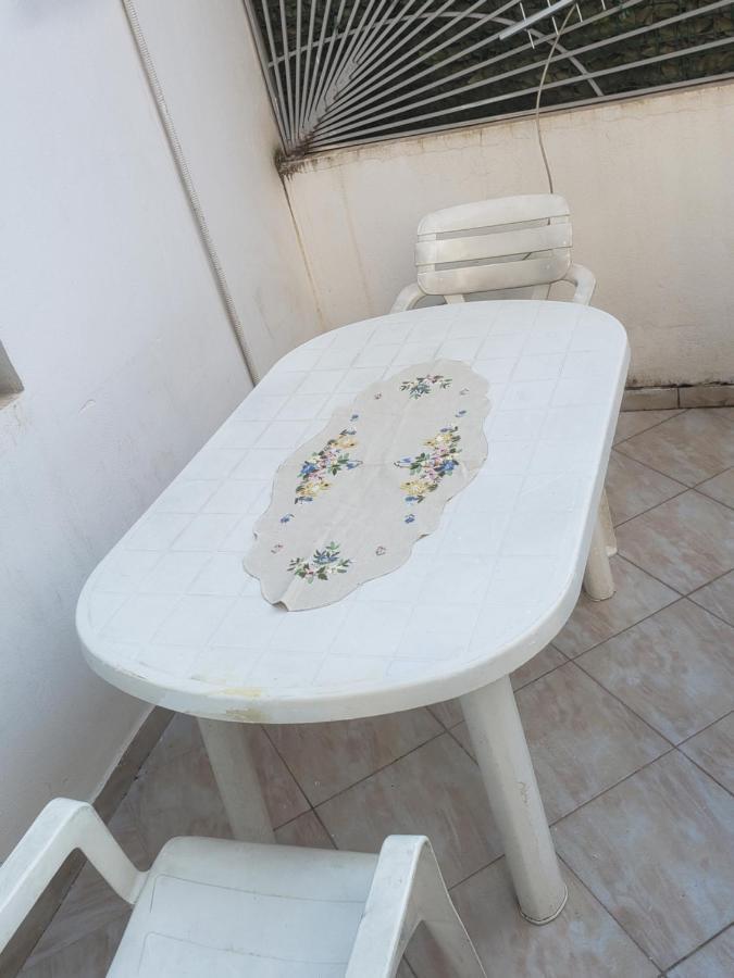 Hostel Oakland Тирана Екстериор снимка