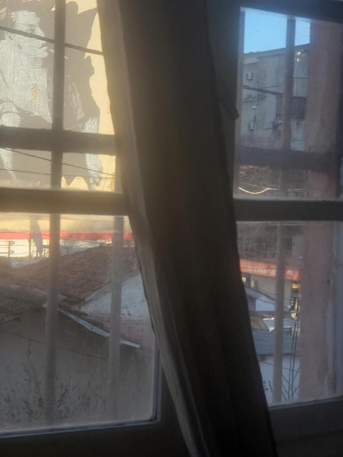 Hostel Oakland Тирана Екстериор снимка