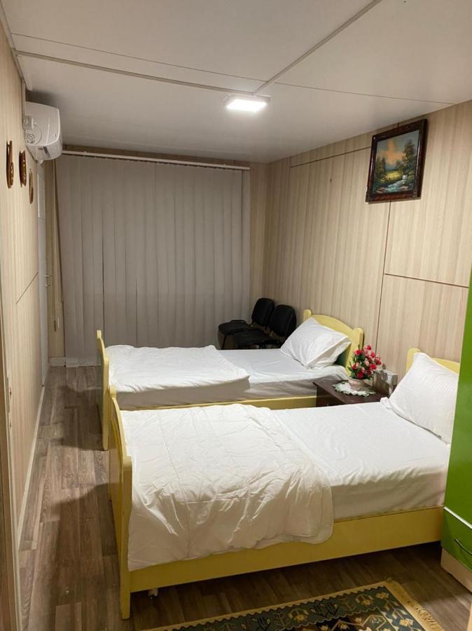 Hostel Oakland Тирана Екстериор снимка
