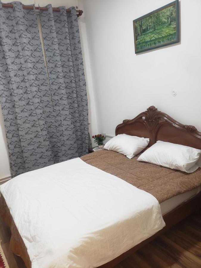Hostel Oakland Тирана Екстериор снимка