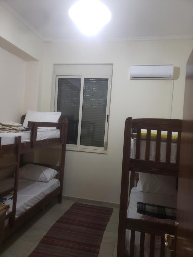 Hostel Oakland Тирана Екстериор снимка