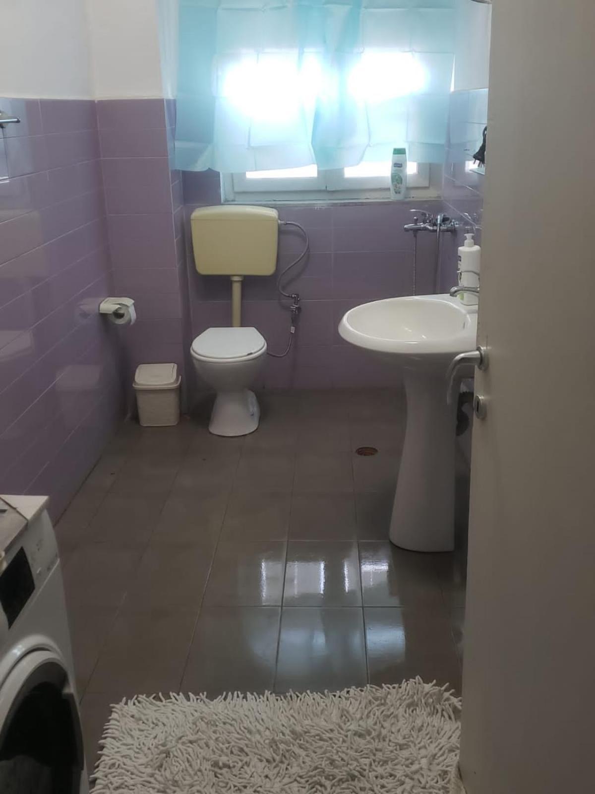 Hostel Oakland Тирана Екстериор снимка